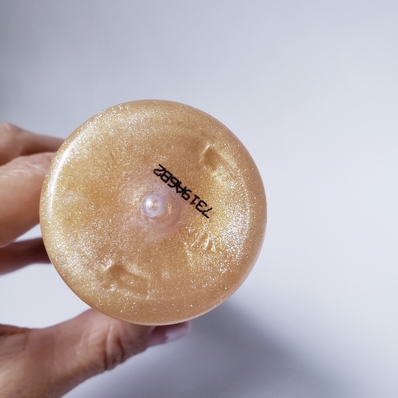 Bath and Body Works Glow On Body Oil - Picture 4 of 6